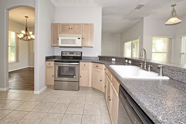 Foto del edificio - Spacious Home in Isles of Bellalago