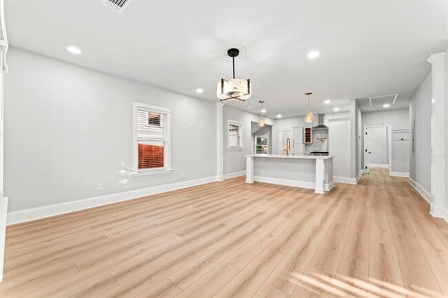 Building Photo - 2128 Hosea L Williams Dr NE