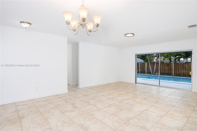 Building Photo - 9310 SW 57th Terrace