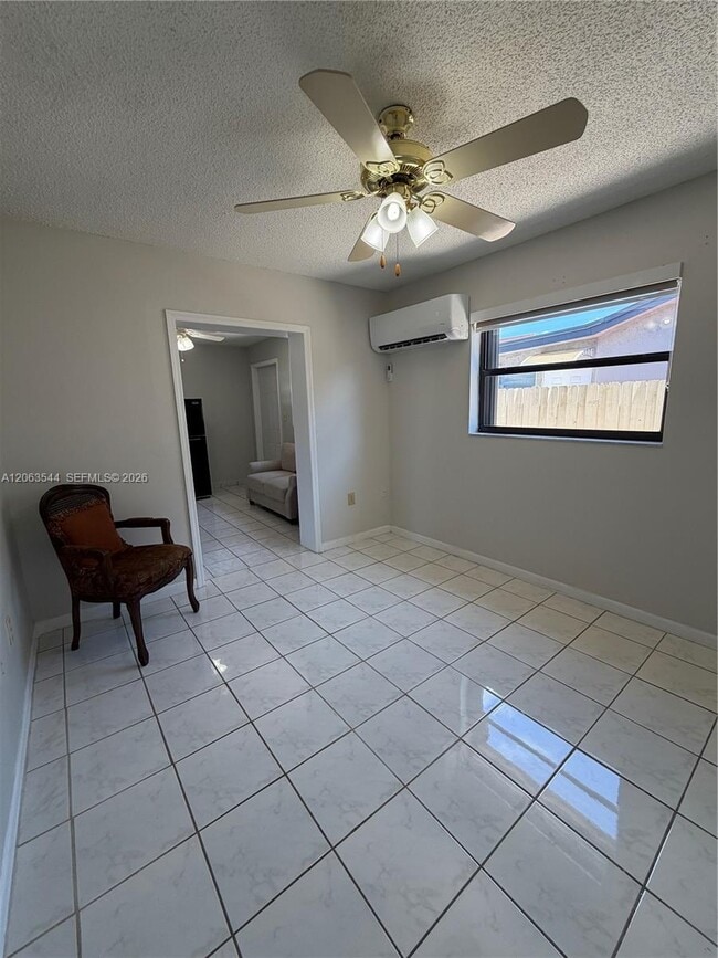 Building Photo - 10903 SW 146th Ct