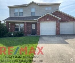 Building Photo - 12 Darlington Dr