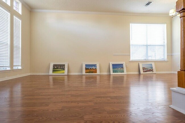 Foto del edificio - 2519 Parkhaven Dr