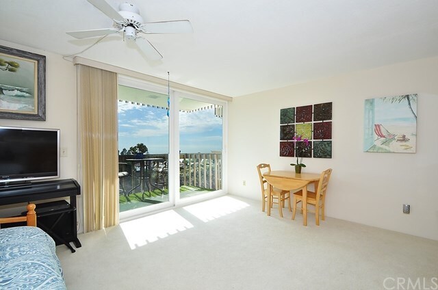 Building Photo - 6526 Ocean Crest Dr