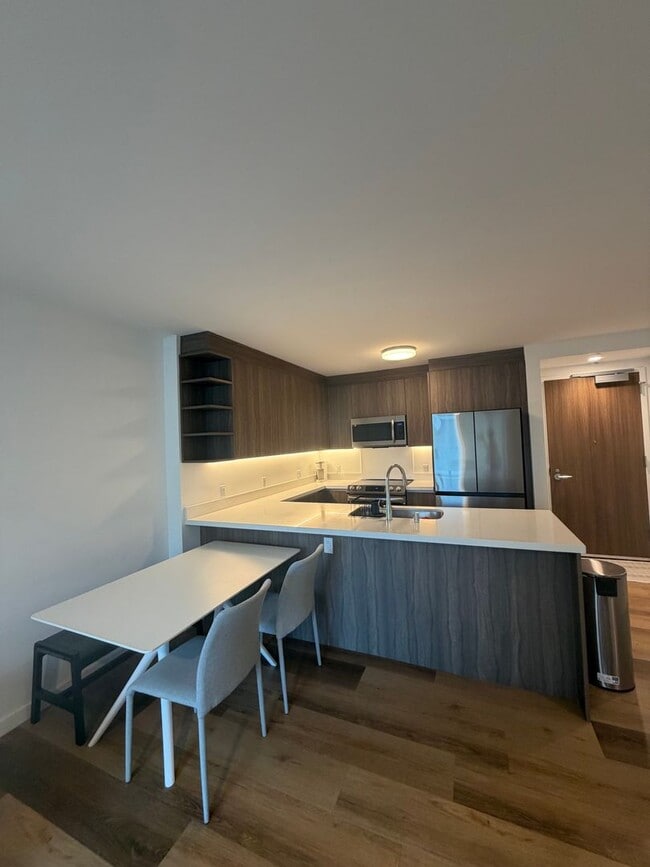 Photo - Ready to Move in Brand New Condo! Fully Furnished! 2 Bed/2 Bath/1 Parking at The Park on Ke‘eaumoku!