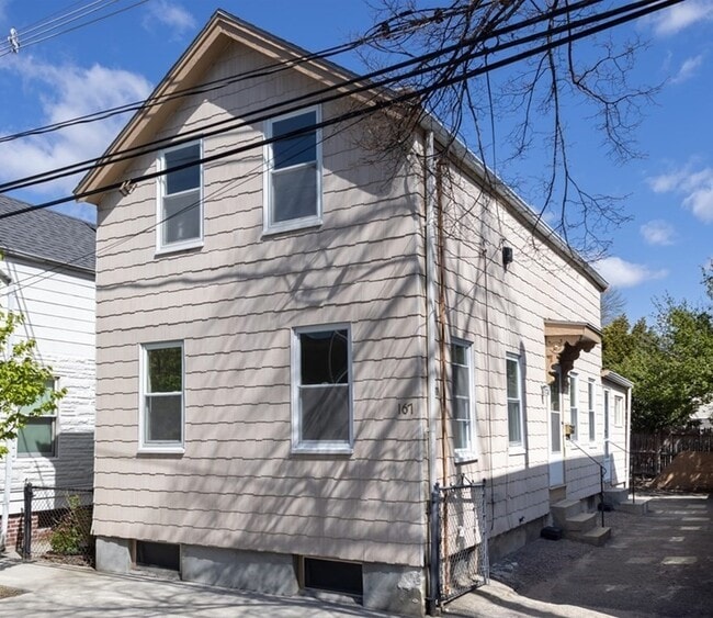 Building Photo - 167 Spring St