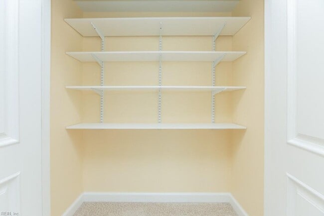 Building Photo - Tanner's Landing