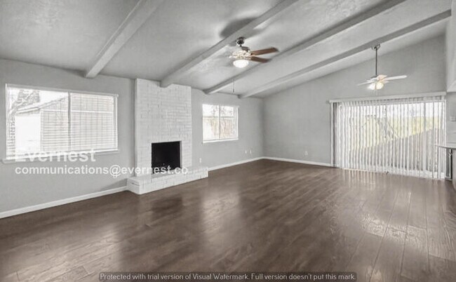 Foto del edificio - 16714 Townes Rd