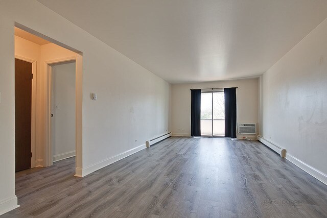 Foto del edificio - 350 Brainerd Ave