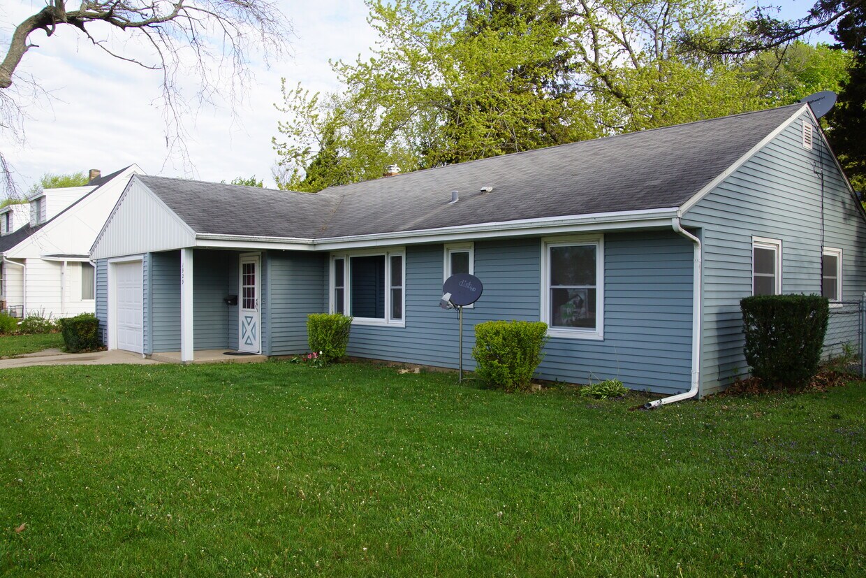 1929 Poff St, Beloit, WI 53511 House Rental in Beloit, WI