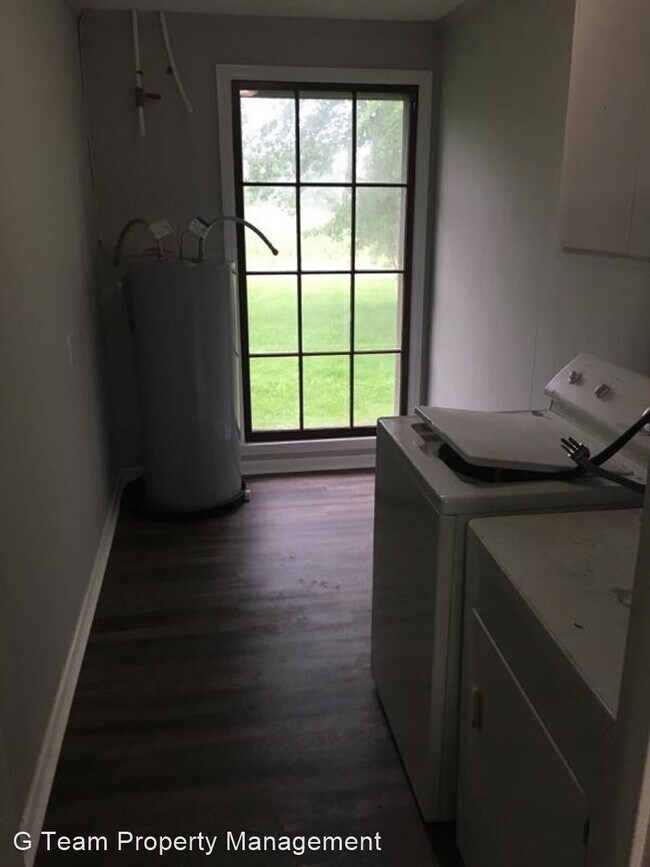 Foto del edificio - 6 br, 4 bath House - 1850 Franklin Rd.