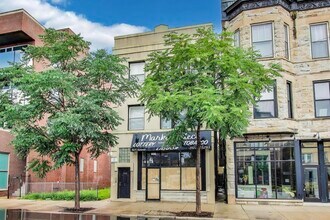 Building Photo - 912 N Ashland Ave