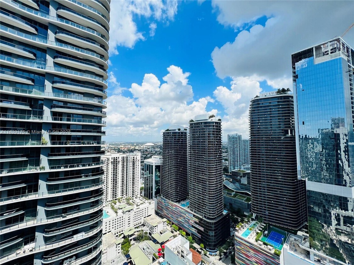 Foto principal - 1010 Brickell Ave