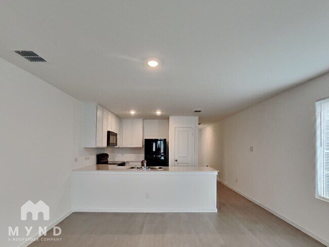 Foto del edificio - 233 Poplar Pl