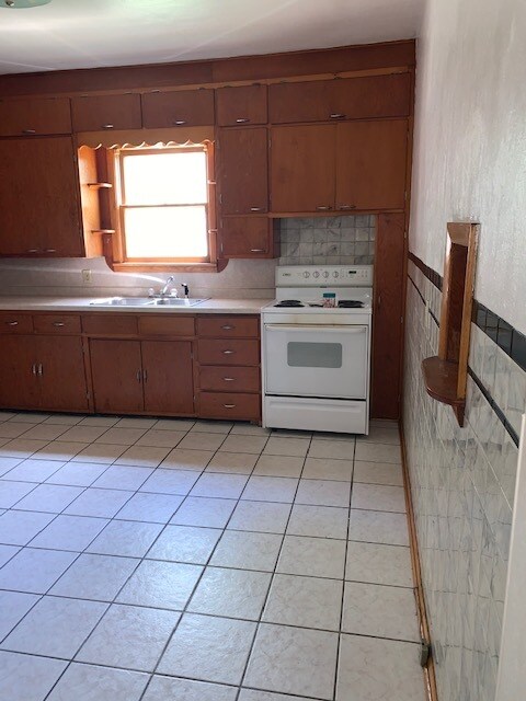 Foto del edificio - 333 Niagara St