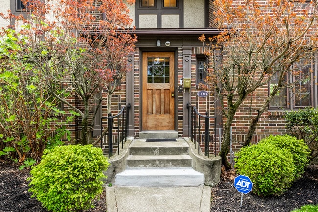 Foto del edificio - 5124 N Capitol Ave