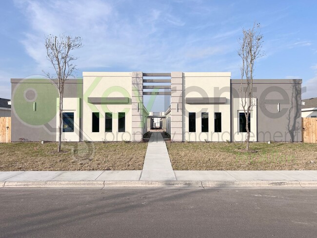 Building Photo - 4104 Walnut Ave