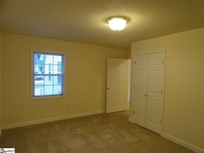 Foto del edificio - 2 Bed / 2 Bath near Cherrydale