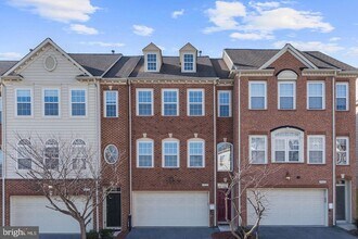 Building Photo - 7576 Maidenhead Dr