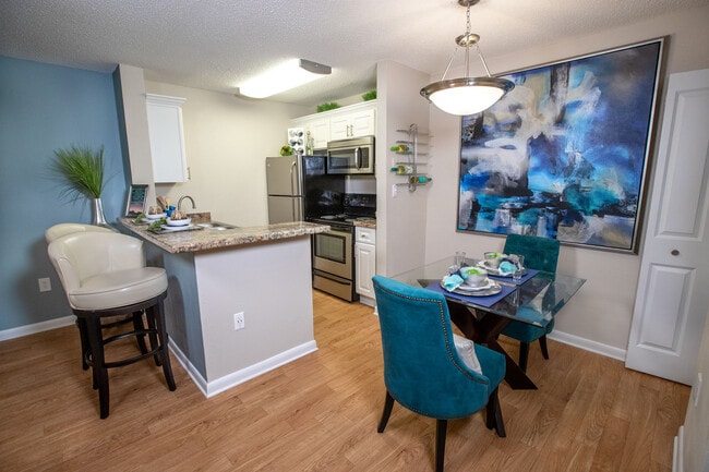 Building Photo - Stillwater Palms