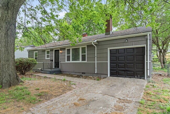 Foto del edificio - 9204 Vaughn Ave