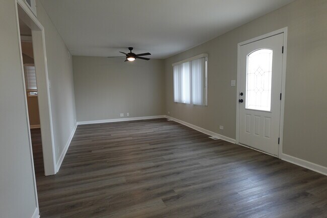 Foto del edificio - 3118 Martin Ave