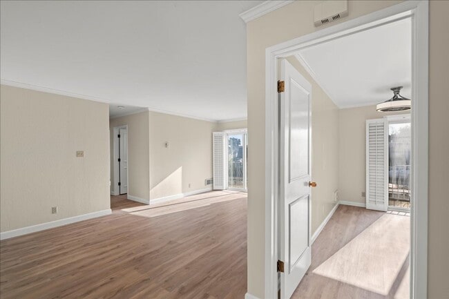 Building Photo - 444 Richmond Dr