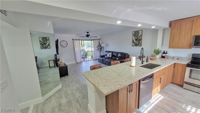 Foto del edificio - 4708 SW 8th Pl