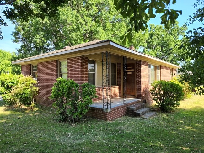 Building Photo - 1324 Mt Gallant Rd