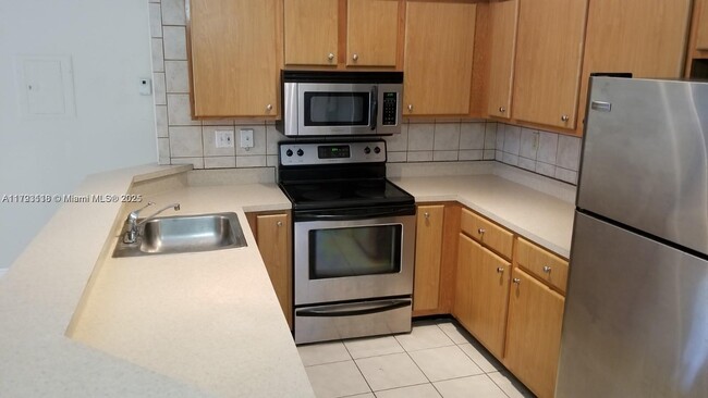 Foto del edificio - 2550 SW 18th Terrace