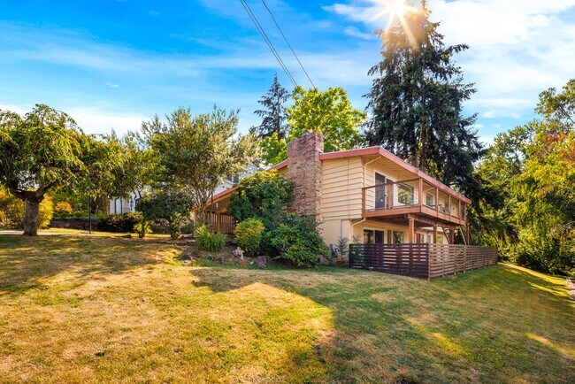 Building Photo - Mercer Island 4 Bedroom 3 Bath Rental Home...