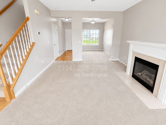 Building Photo - 555 Fortress Ct