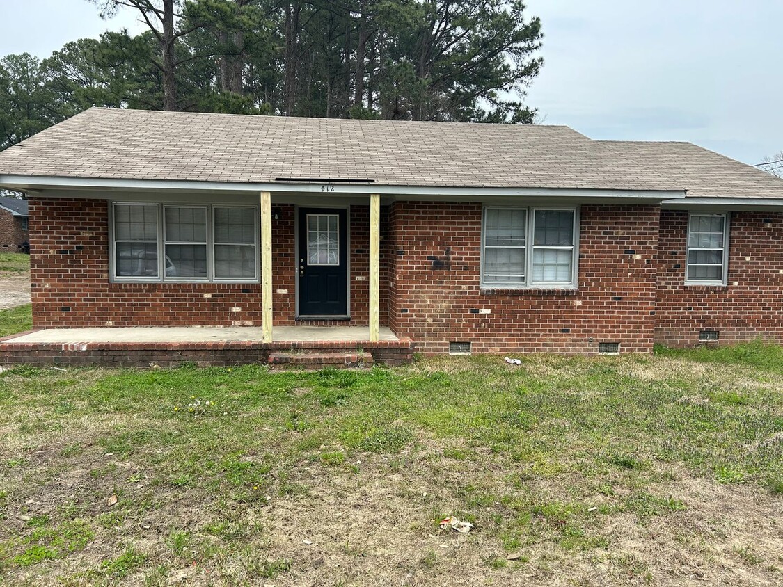 Primary Photo - Newly renovated 412 Kingston Ave. Move in ...