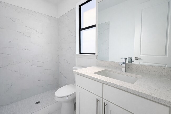 Foto del edificio - 830 Holmes Ave