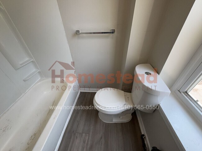 Foto del edificio - 4 BEDROOM HOME FOR RENT IN NORRISTOWN