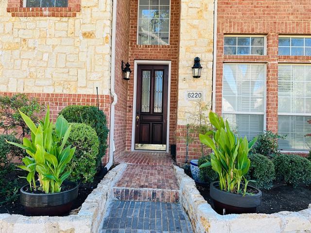Foto del edificio - 6220 Park Meadow Ln