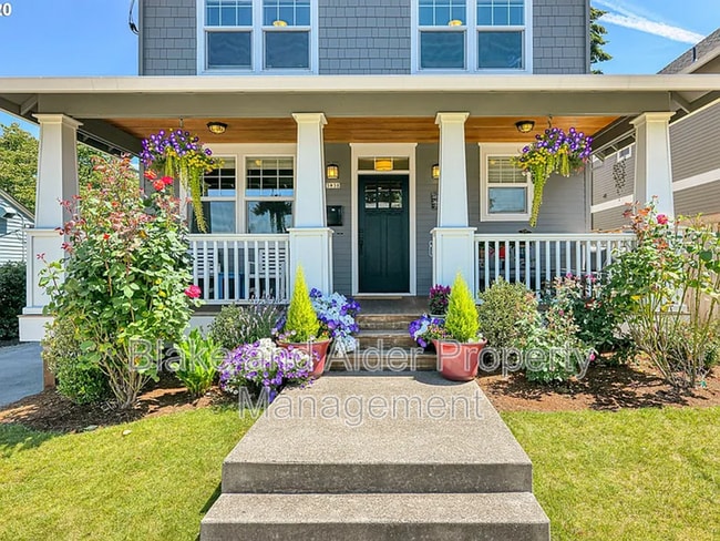 Building Photo - 3938 NE 66th Ave