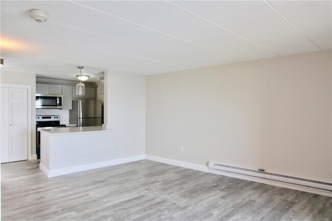 Building Photo - 1508 Capella S