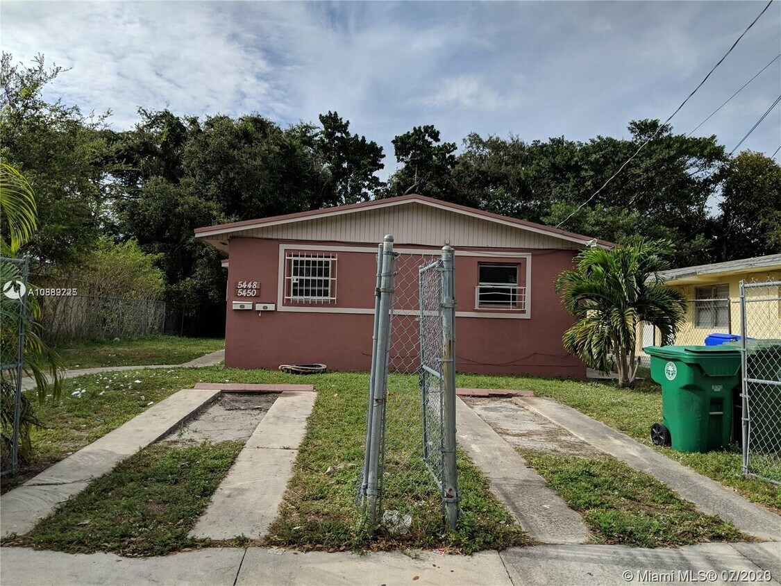 Primary Photo - 5448-5450 NW 4th Ave