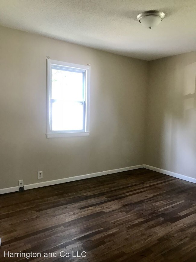 Building Photo - 2 br, 1 bath House - 318 E 2nd