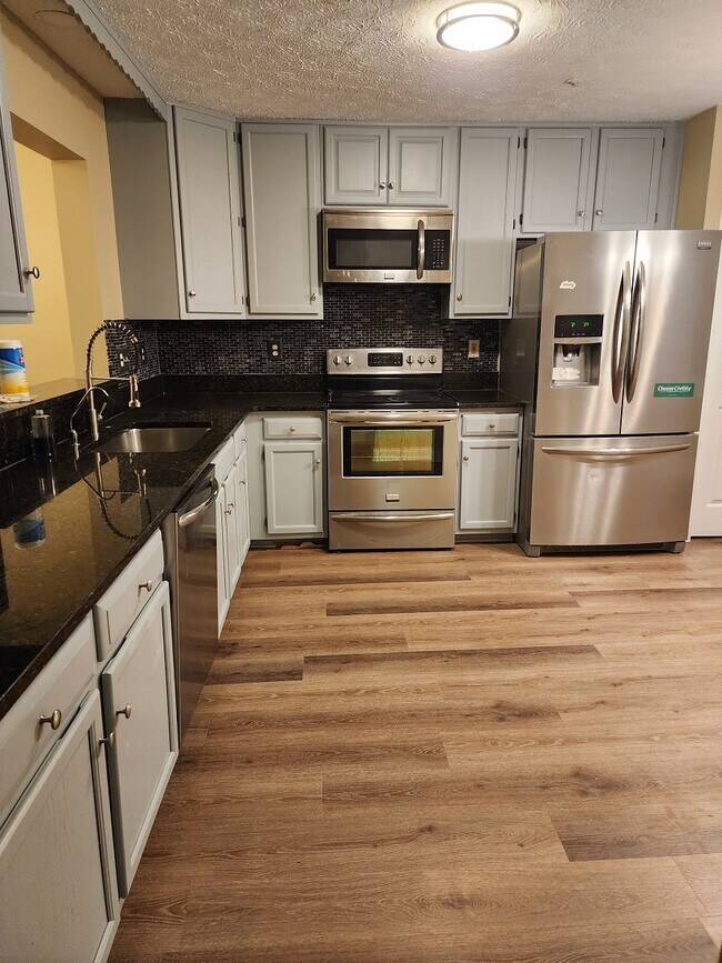 Foto del edificio - 9308 Gordon Ct