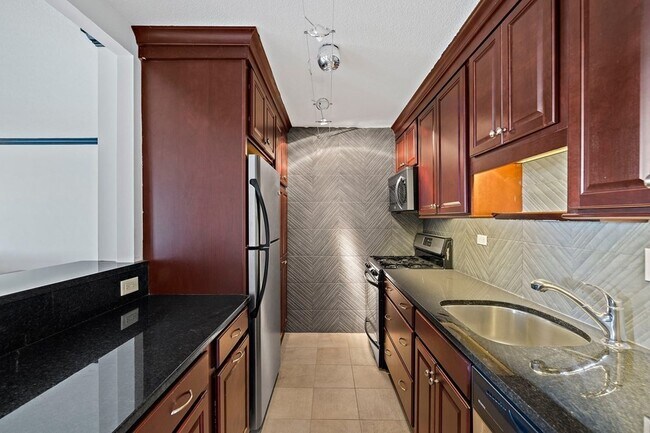 Foto del edificio - 8 Hawthorne Pl