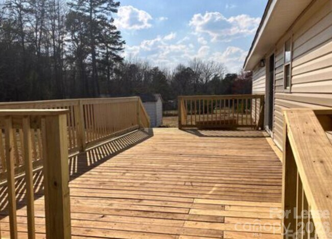 Foto del edificio - 141 Little Country Ln
