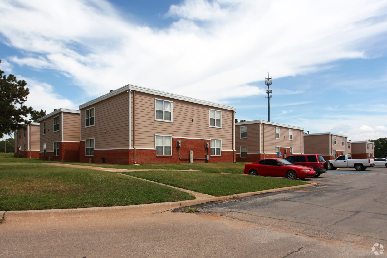 Primary Photo - Rolling Meadows Apartments