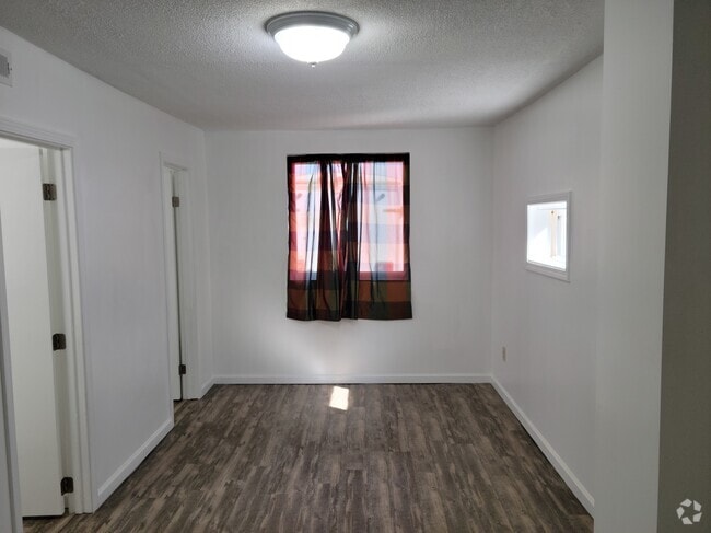 Building Photo - 836 Oak Hill Rd