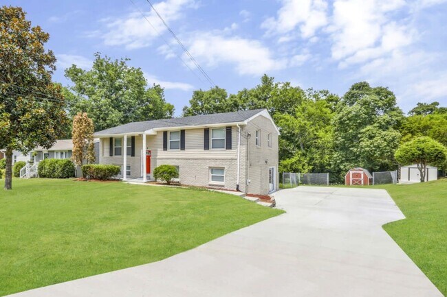 Building Photo - 318 Bonnahurst Dr