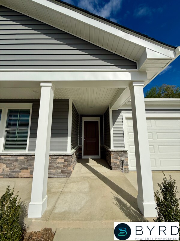 Foto del edificio - 421 Rivanna Hl Rd