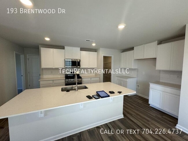 Foto del edificio - 193 Brentwood Dr