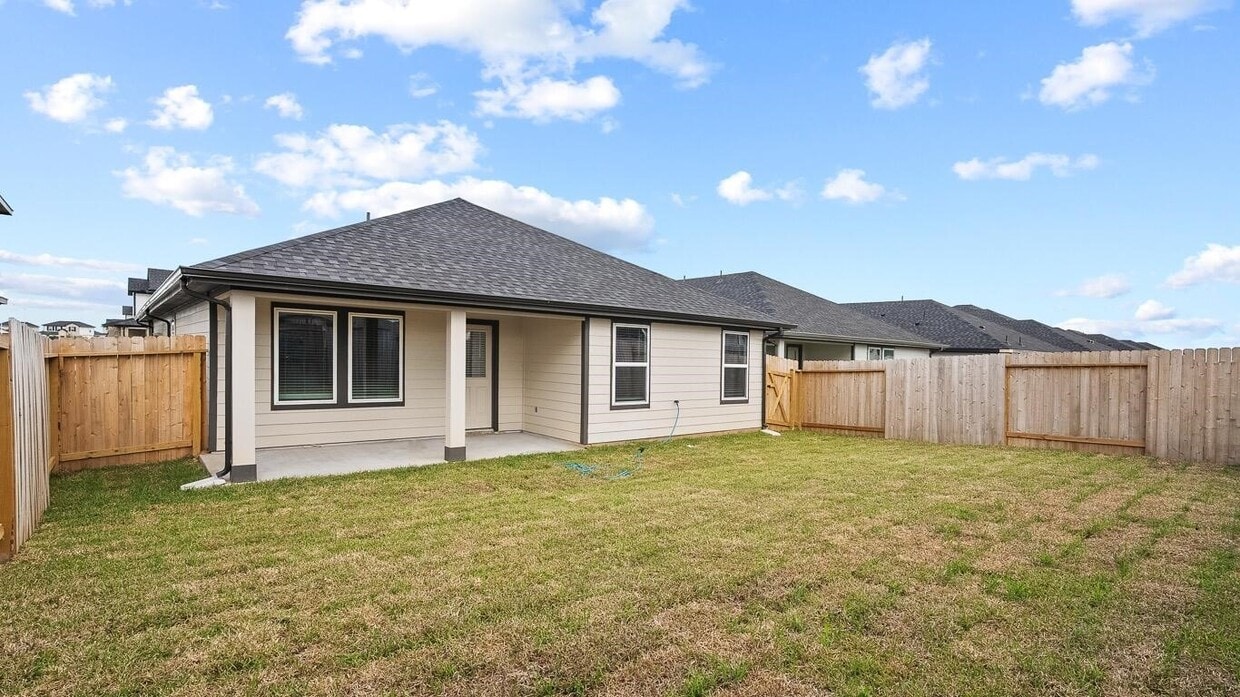 Building Photo - 31306 Bentley Pines Dr