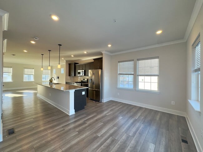 Building Photo - Charming 3 Bedroom/2 Bathroom/2 Half Bath Townhome in Windsor Mill, MD!