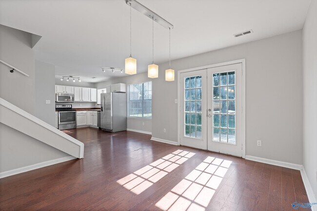 Foto del edificio - 115 Park Meadow Dr